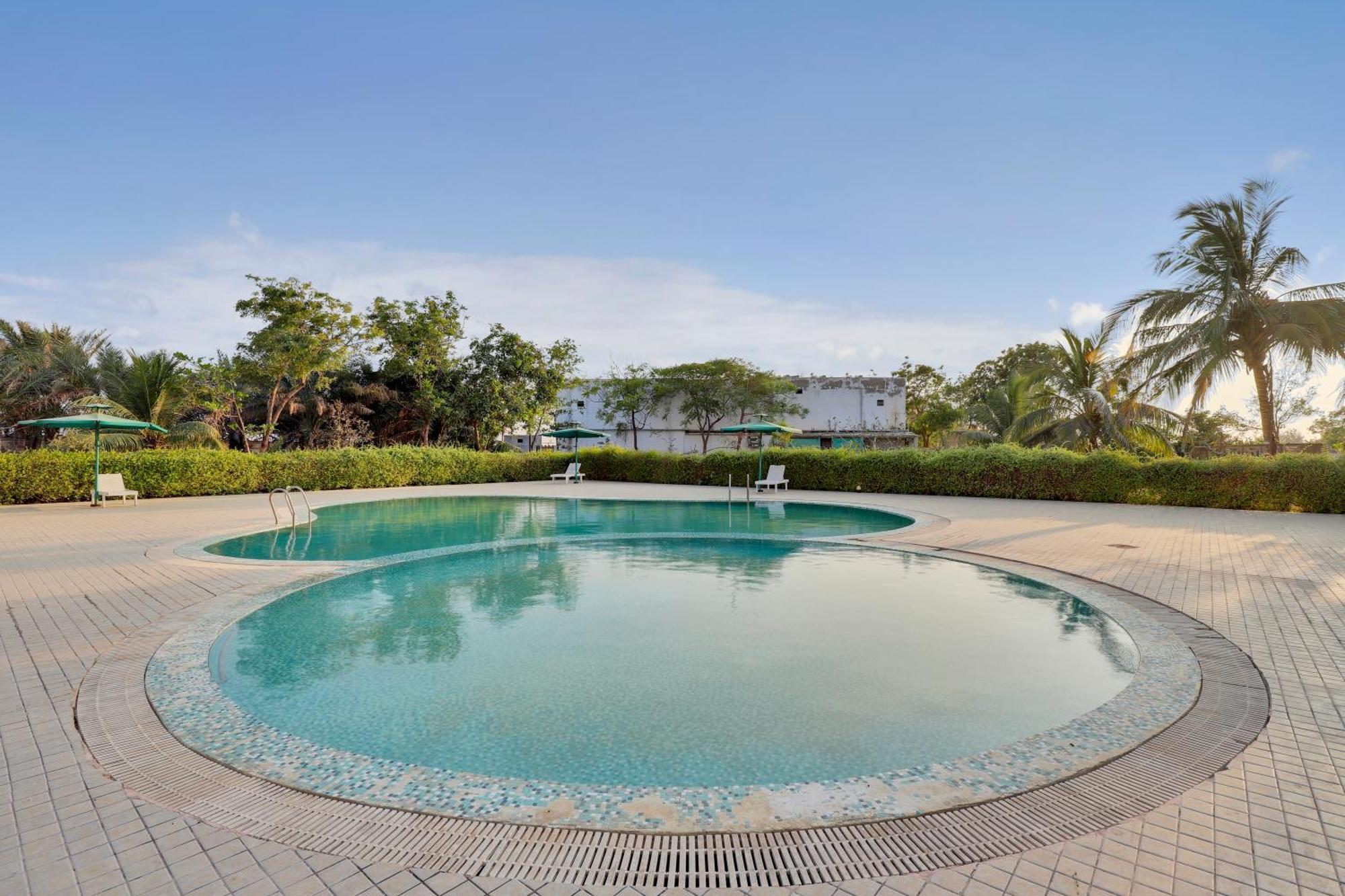 Goverdhan Greens Resort Dwarka L Hotels In Dwarka Exterior foto