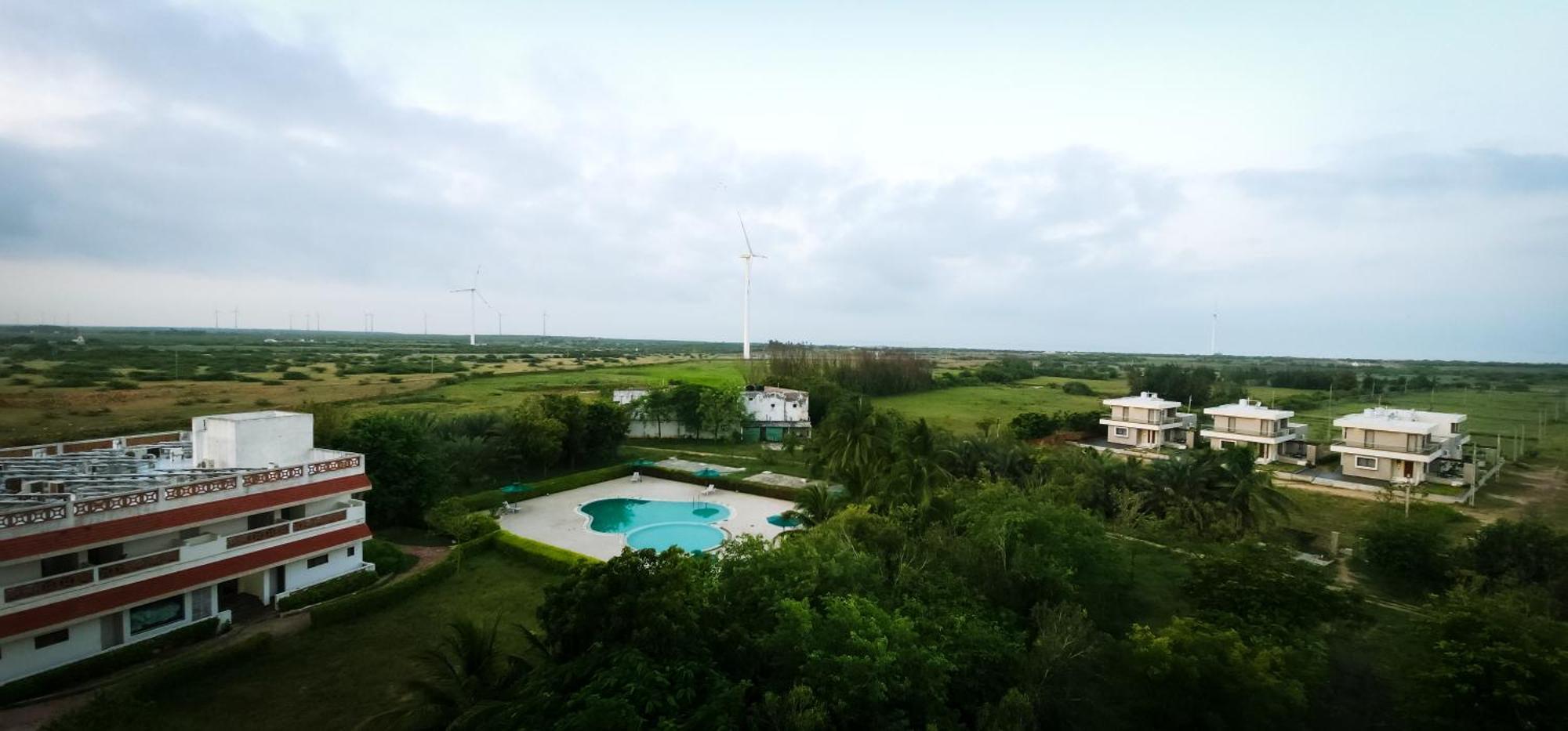 Goverdhan Greens Resort Dwarka L Hotels In Dwarka Exterior foto