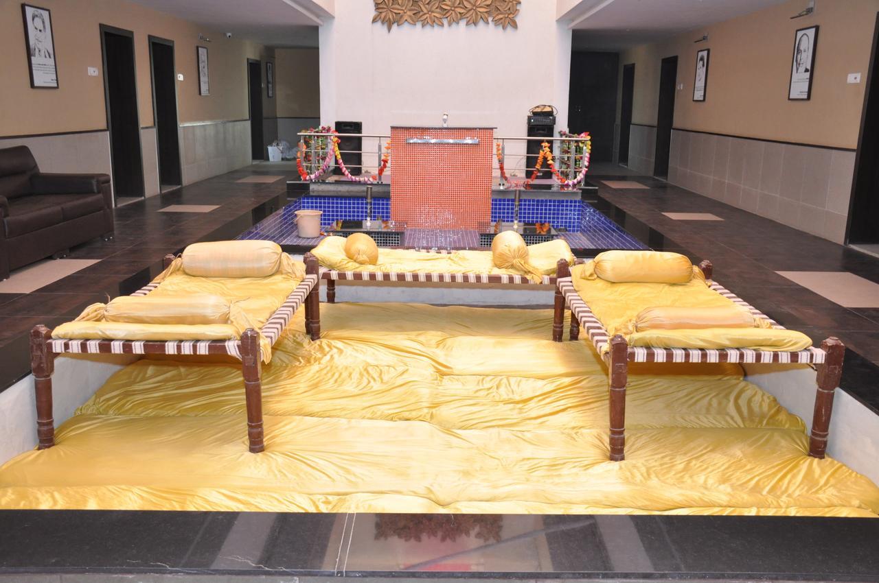 Goverdhan Greens Resort Dwarka L Hotels In Dwarka Exterior foto