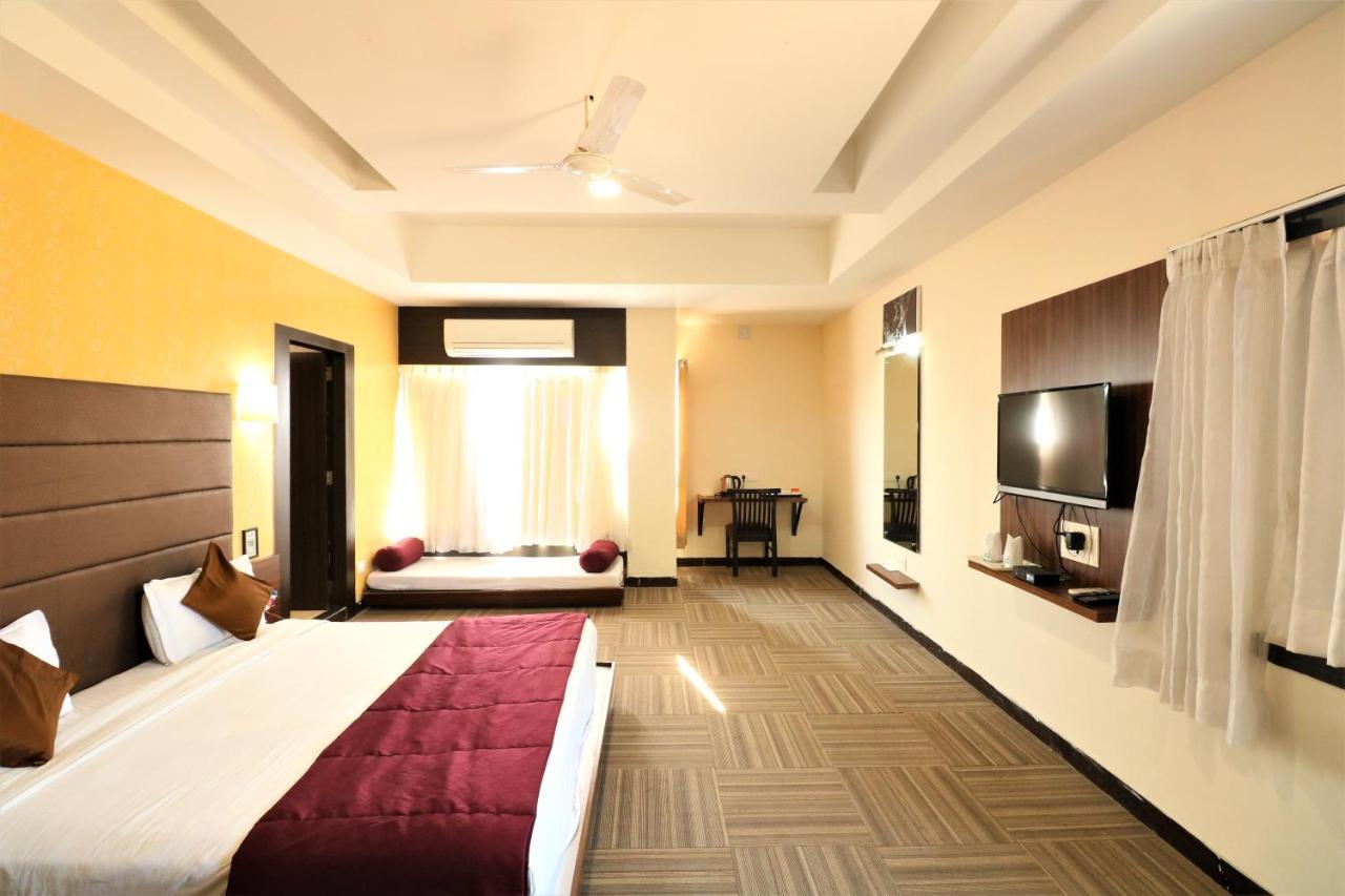 Goverdhan Greens Resort Dwarka L Hotels In Dwarka Exterior foto